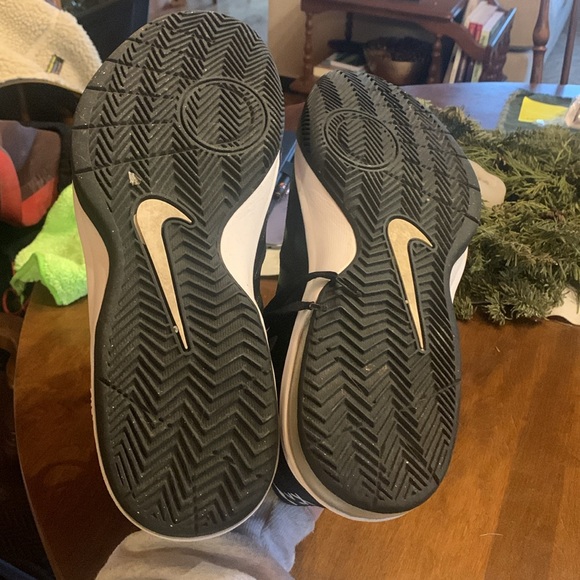 Nike Air Max Hyper Aggressors - Picture 4 of 4